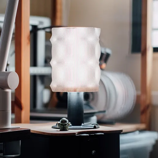 SLEEK WAVE LAMP
