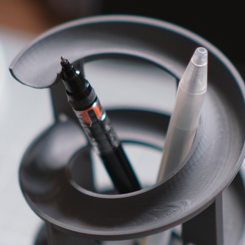 Fidget Rolling Marble Pen Holder