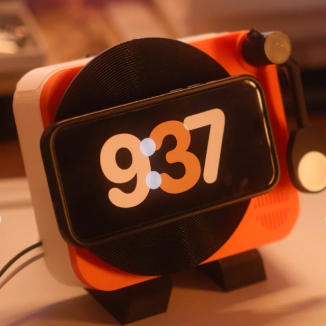 Retro Records Player Charging Station