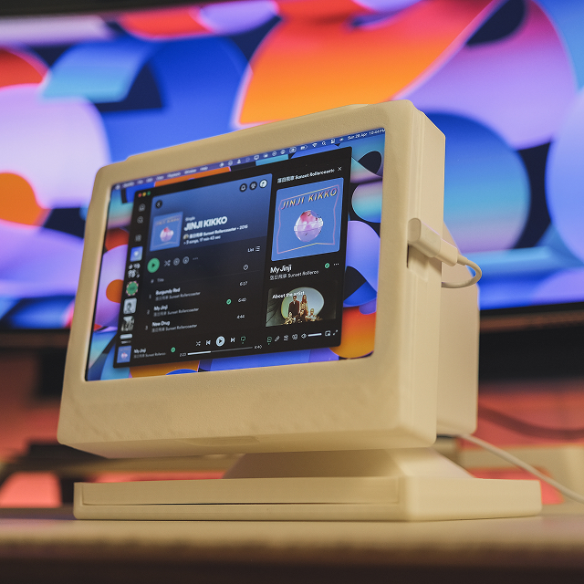 VINTAGE CRT MONITOR IPAD HOLDER