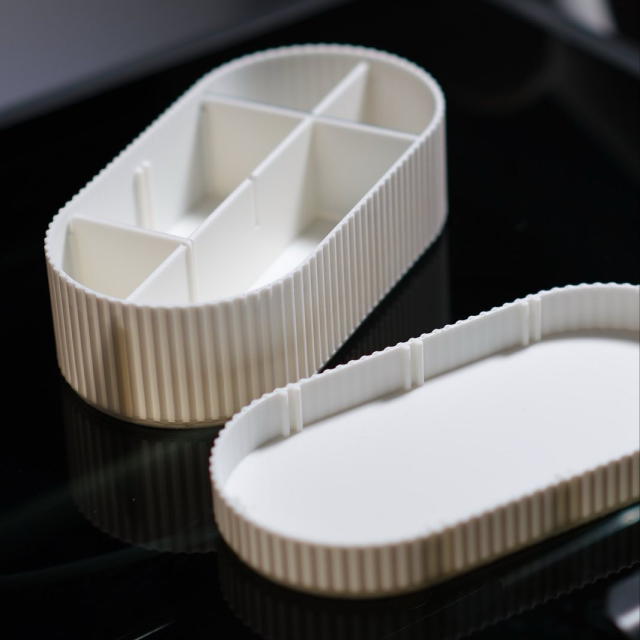 BENTO-STYLE MODULAR STORAGE BOX