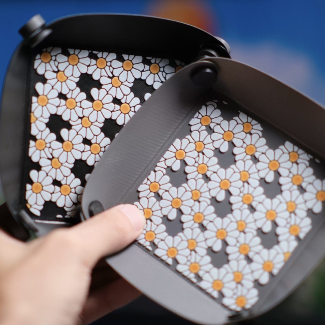 Gdragon inspired minimal folding tray