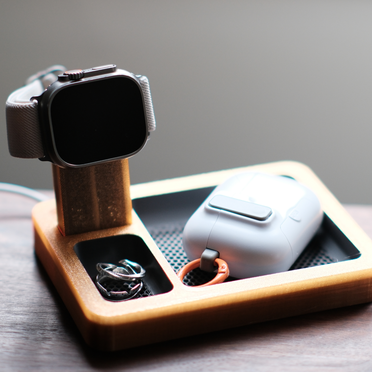 TRANSLUCENT SHELL APPLE WATCH CHARGING DOCK